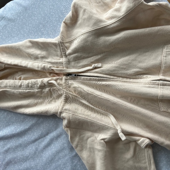 Beige Zip Up. - Picture 3 of 4